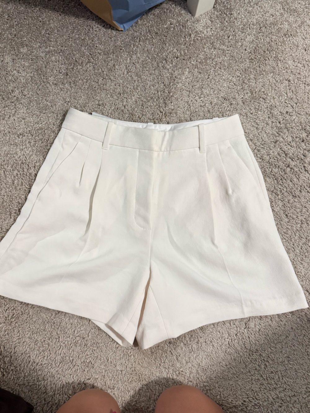 Aritzia Cream Effortless Shorts